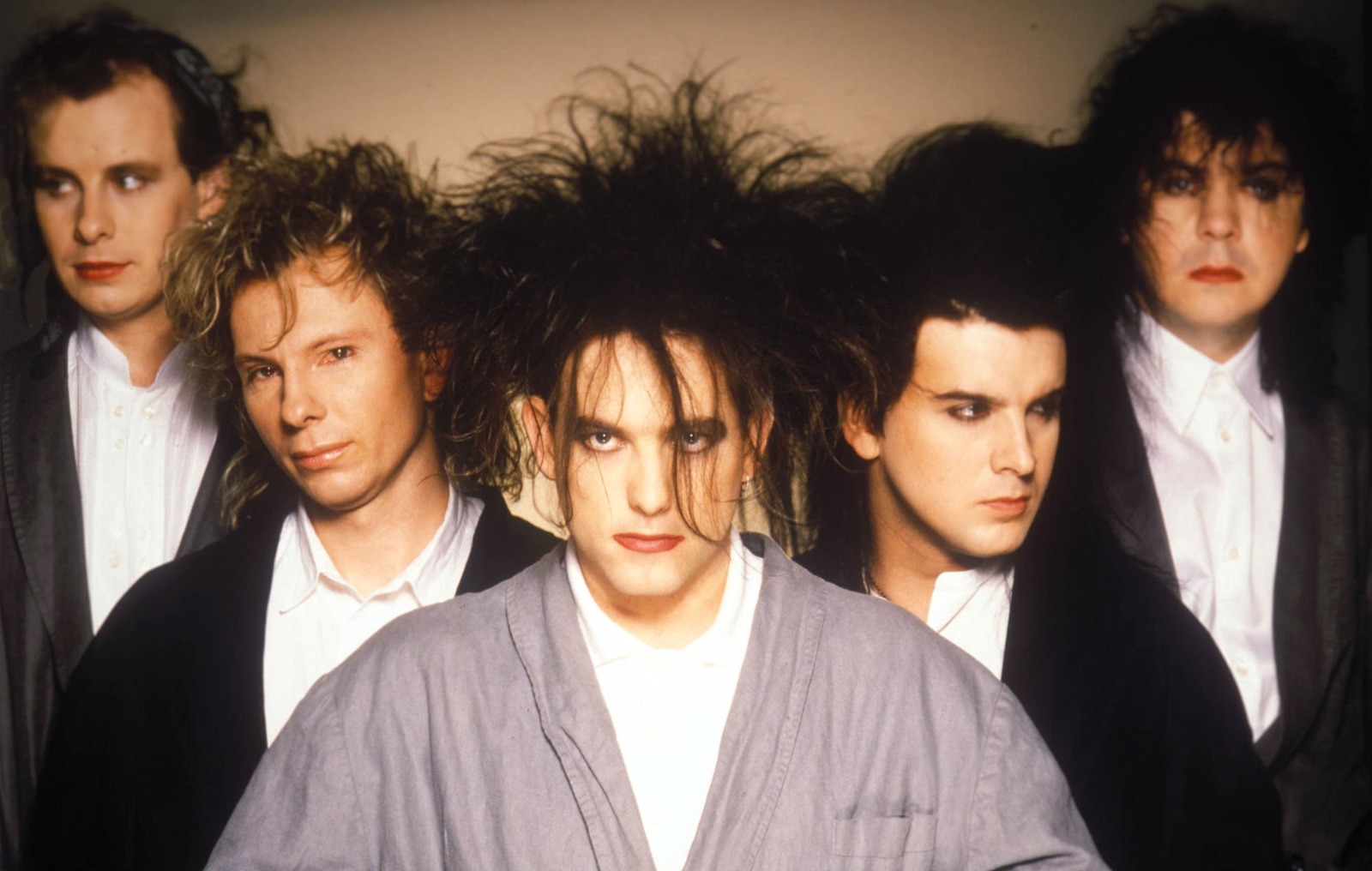 BIZÚ FORTE: THE CURE DEIXE O SEU COMENTÁRIO E QUAL ARTISTA VOCÊ QUER CONHECER A HISTÓRIA